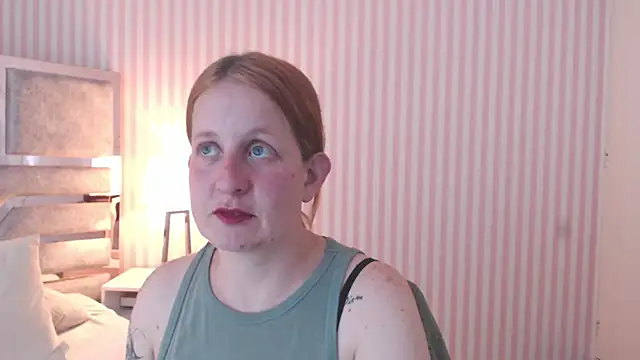 ViioletaMora online show from 02/05/25, 10:33