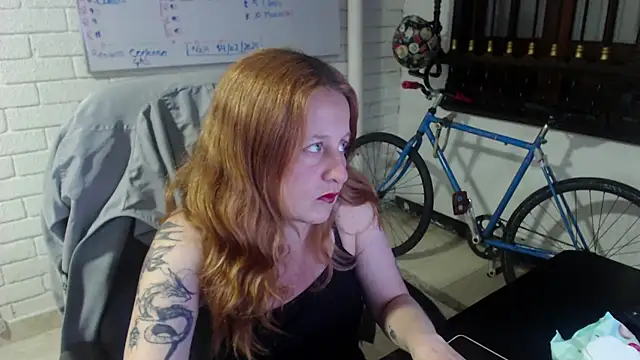 ViioletaMora online show from 02/12/25, 12:37