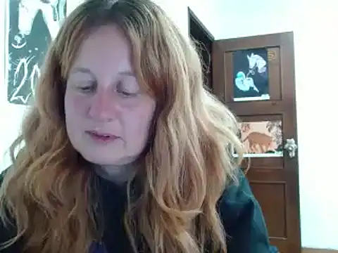 Snapshot of ViioletaMora chatting on 04/23/26, 06:14 ViioletaMora online show from 04/23/26, 06:14
