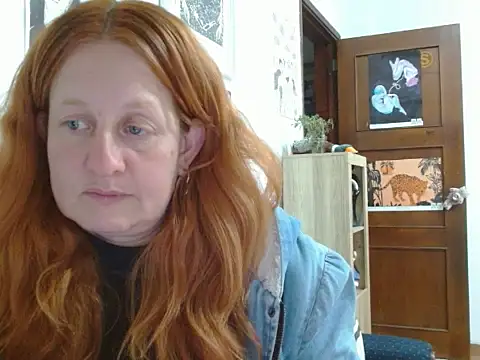 Snapshot of ViioletaMora chatting on 05/09/26, 04:39 ViioletaMora online show from 05/09/26, 04:39