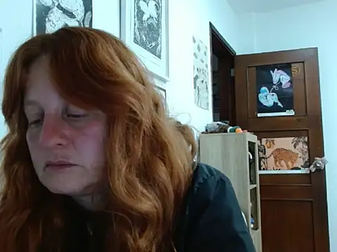 Snapshot of ViioletaMora chatting on 05/14/26, 03:35 ViioletaMora online show from 05/14/26, 03:35