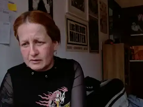 Snapshot of ViioletaMora chatting on 05/28/26, 06:38 ViioletaMora online show from 05/28/26, 06:38