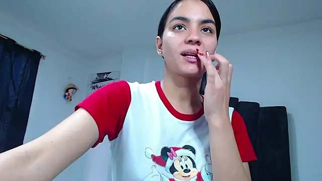 Snapshot of Ariel_Zeo1 chatting on 11/15/25, 07:32 Ariel Zeo1 online show from 11/15/25, 07:32