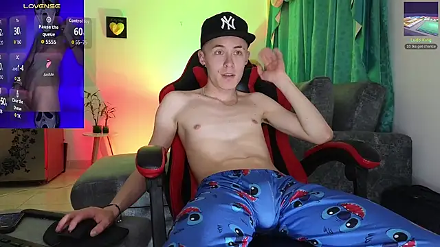 Snapshot of Elian_Cooper chatting on 10/09/25, 01:03 Elian Cooper online show from 10/09/25, 01:03