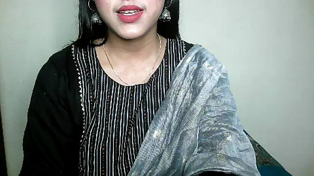 Snapshot of Princess_noorjahan chatting on 12/19/24, 04:57 Princess noorjahan online show from 12/19/24, 04:57