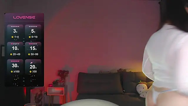 Snapshot of sensual_me chatting on 12/28/24, 04:52 sensual me online show from 12/28/24, 04:52