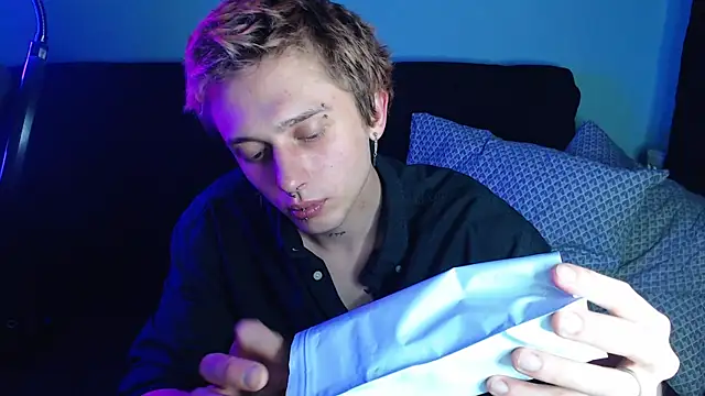 axxxturel online show from 12/13/24, 12:09