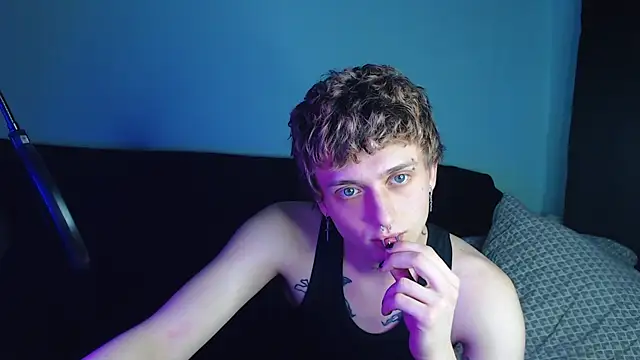 axxxturel online show from 02/17/25, 09:41