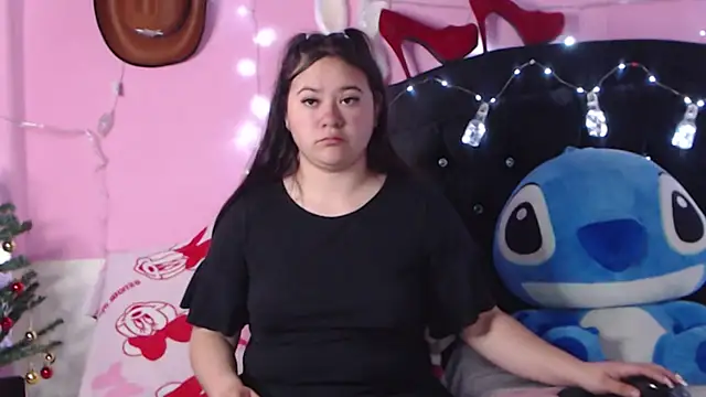 NikkiRous  online show from 12/10/24, 12:49