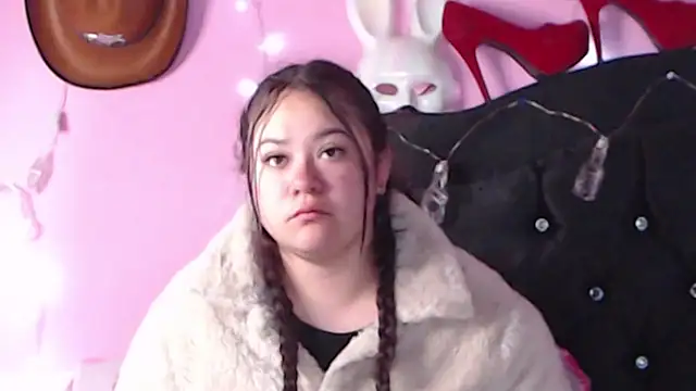 NikkiRous  online show from 12/19/24, 01:29