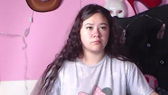 NikkiRous  online show from 12/24/24, 09:50