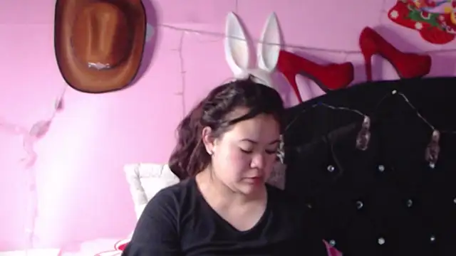 NikkiRous  online show from 01/04/25, 01:31