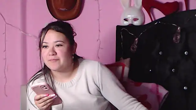 NikkiRous  online show from 01/18/25, 05:15