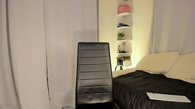 cami cruzz online show from 07/07/26, 08:35