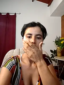 Snapshot of kanela3434 chatting on 10/31/25, 11:17 kanela3434 online show from 10/31/25, 11:17