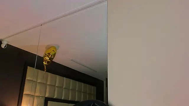 EvaaFoxxy1 online show from 01/08/25, 06:20