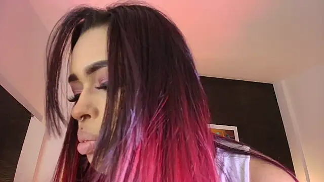 EvaaFoxxy1 online show from 05/25/26, 12:22