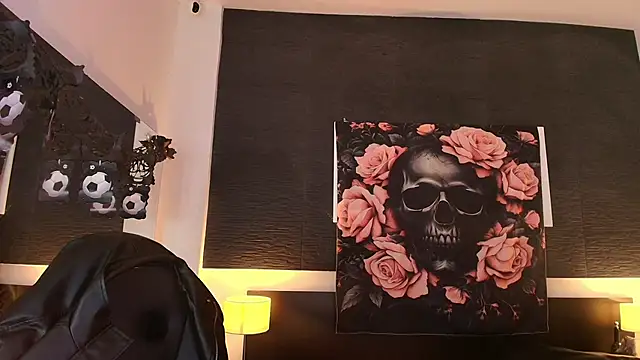 EvaaFoxxy1 online show from 06/29/26, 12:05