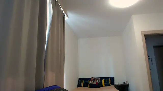 Helen Adams  online show from 05/27/26, 06:10