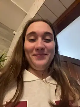 Snapshot of BunBuns_ chatting on 12/08/24, 04:28 BunBuns online show from 12/08/24, 04:28