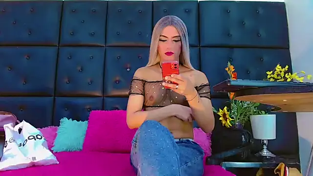 Daniela Pink  online show from 02/06/26, 08:23