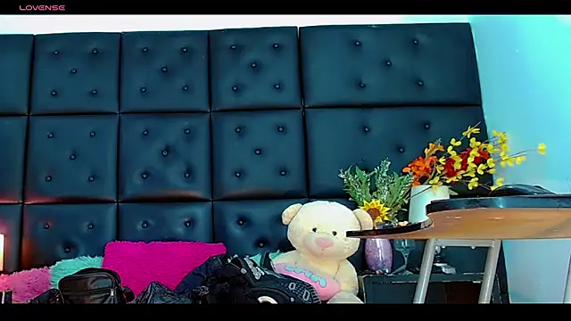 Daniela Pink  online show from 06/22/26, 08:17