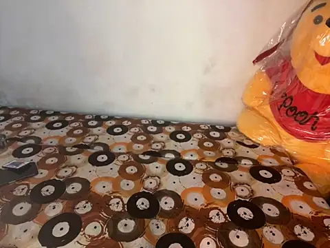 shuhana  online show from 09/27/25, 12:59