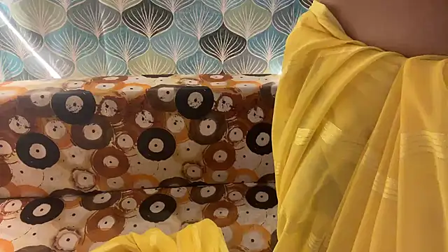 shuhana  online show from 12/04/25, 04:55