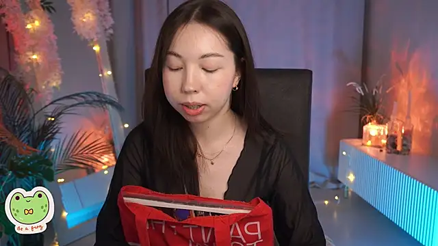 Sarah Son online show from 02/25/25, 06:03