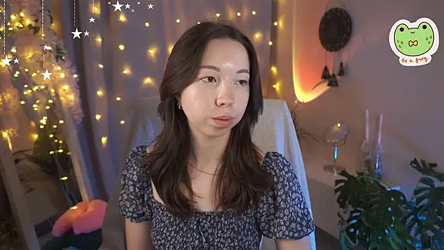 Snapshot of Sarah_Son chatting on 09/30/25, 05:56 Sarah Son online show from 09/30/25, 05:56