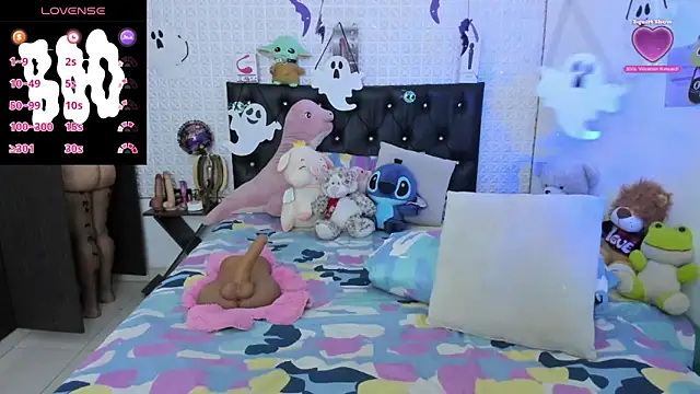 redgirlofficial online show from 10/14/25, 11:38