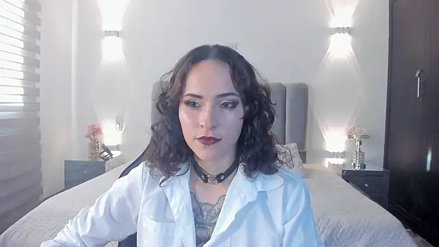 Snapshot of AnnyThompson_ chatting on 02/02/26, 09:46 AnnyThompson online show from 02/02/26, 09:46