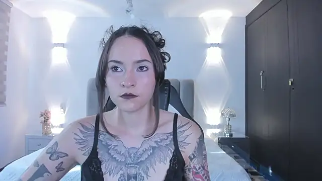 Snapshot of AnnyThompson_ chatting on 02/07/26, 09:18 AnnyThompson online show from 02/07/26, 09:18