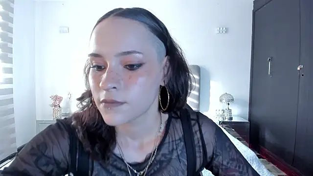 Snapshot of AnnyThompson_ chatting on 03/11/26, 10:05 AnnyThompson online show from 03/11/26, 10:05