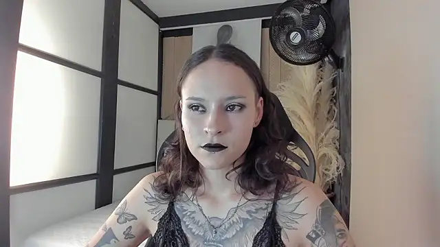 Snapshot of AnnyThompson_ chatting on 03/18/26, 10:35 AnnyThompson online show from 03/18/26, 10:35