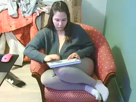 minette-sexy online show from 12/18/24, 06:35