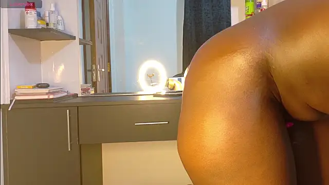 Snapshot of online_bestie chatting on 09/14/25, 10:58 online bestie online show from 09/14/25, 10:58