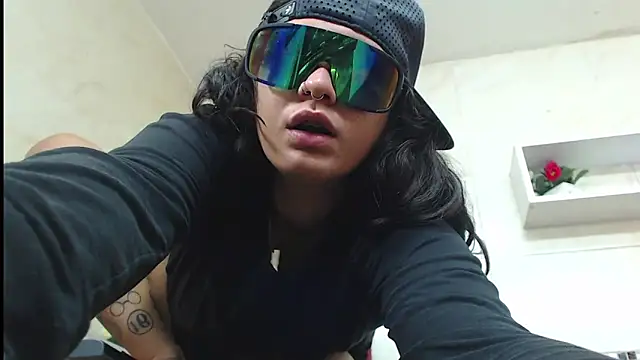 snowflake xxx online show from 12/31/24, 05:07
