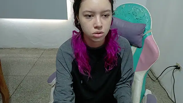 Snapshot of WandaDoll chatting on 01/10/26, 12:18 WandaDoll online show from 01/10/26, 12:18