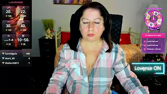 Julia Dean online show from 12/26/24, 06:43