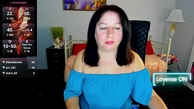 Julia Dean online show from 01/04/25, 02:56