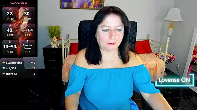 Julia Dean online show from 01/04/25, 05:58