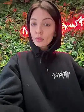 Snapshot of BabeRainbow chatting on 12/12/24, 09:51 BabeRainbow online show from 12/12/24, 09:51