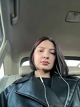 Snapshot of BabeRainbow chatting on 12/18/24, 10:30 BabeRainbow online show from 12/18/24, 10:30