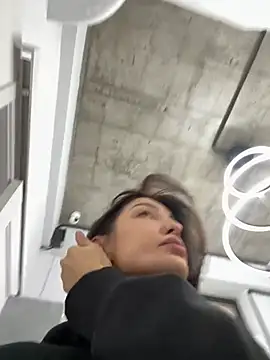 Snapshot of BabeRainbow chatting on 12/24/24, 10:22 BabeRainbow online show from 12/24/24, 10:22