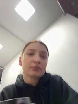 Snapshot of BabeRainbow chatting on 01/07/25, 02:08 BabeRainbow online show from 01/07/25, 02:08