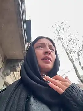 Snapshot of BabeRainbow chatting on 02/06/25, 09:11 BabeRainbow online show from 02/06/25, 09:11