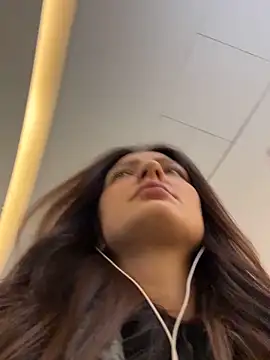 Snapshot of BabeRainbow chatting on 09/27/25, 01:49 BabeRainbow online show from 09/27/25, 01:49