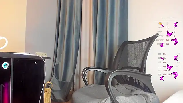 HunnyWifey online show from 01/14/25, 10:12