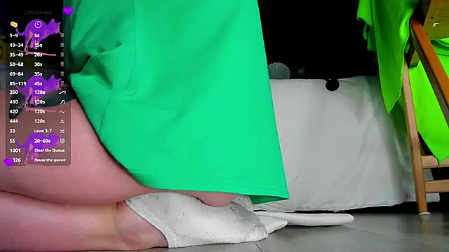 HunnyWifey online show from 06/20/26, 07:38